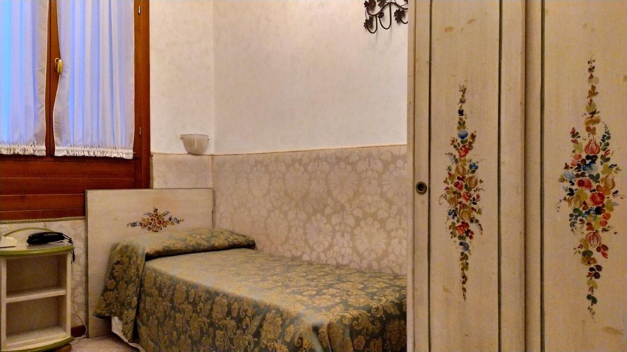Hotel San Salvador Basic&local 2 Stars 2*